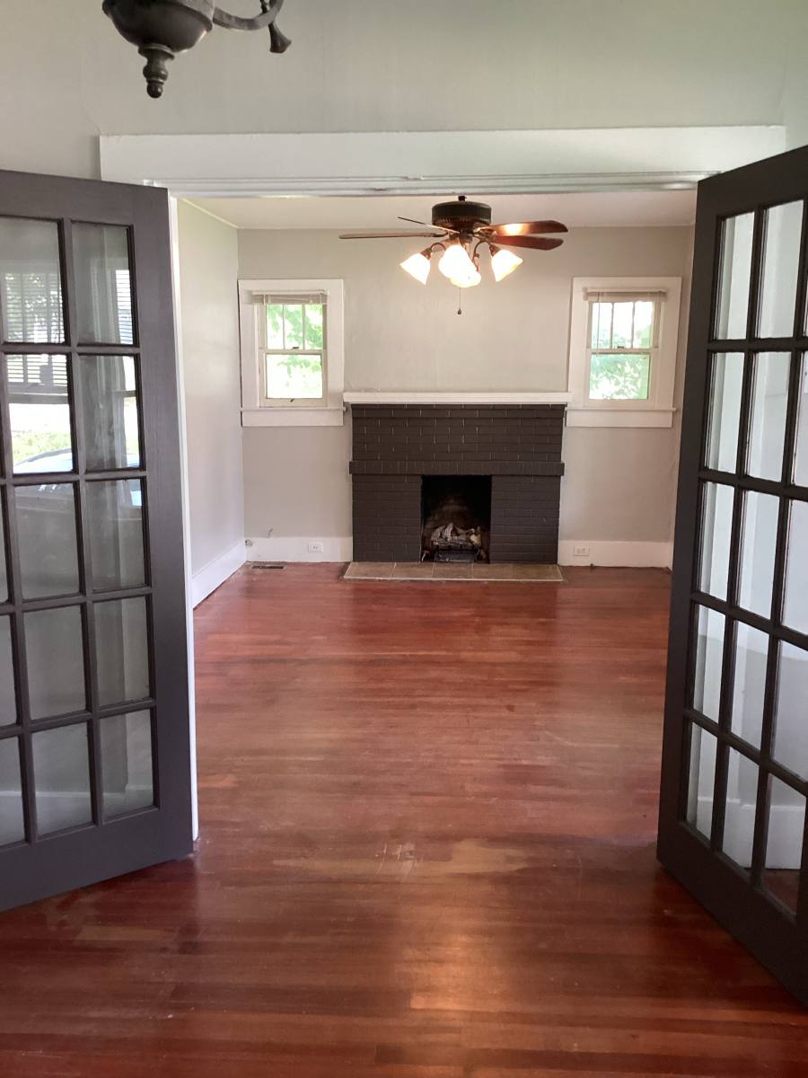 House for rent at 2404 Whitesburg Dr, Huntsville, AL 35801