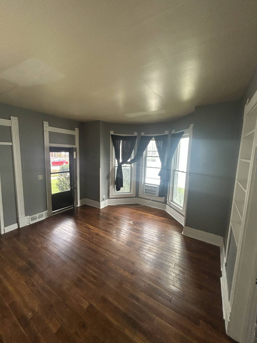 Apartment for rent at 409 W Mulberry St #1, Kokomo, IN 46901