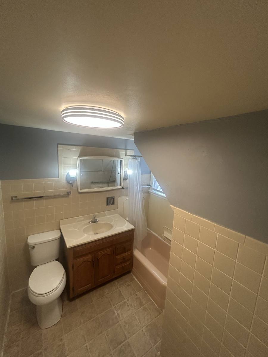 Apartment for rent at 409 W Mulberry St #1, Kokomo, IN 46901