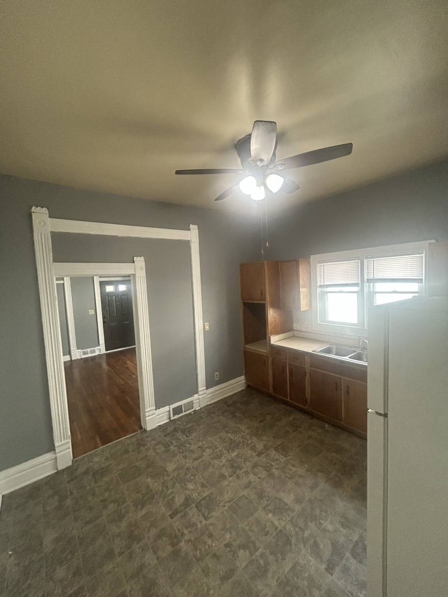 Apartment for rent at 409 W Mulberry St #1, Kokomo, IN 46901