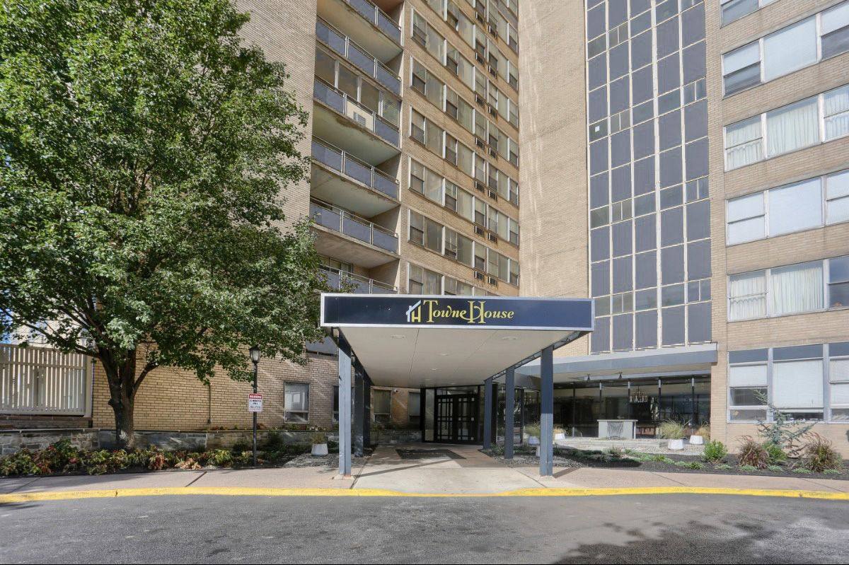 Apartment for rent at Towne House, 660 Boas St, Harrisburg, PA 17102
