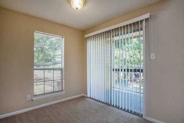 Apartment for rent at Riverwalk Apartment Homes, 291 Scarborough Dr, Conroe, TX 77304