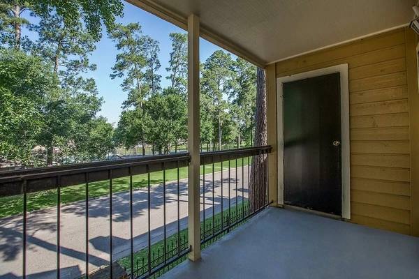 Apartment for rent at Riverwalk Apartment Homes, 291 Scarborough Dr, Conroe, TX 77304