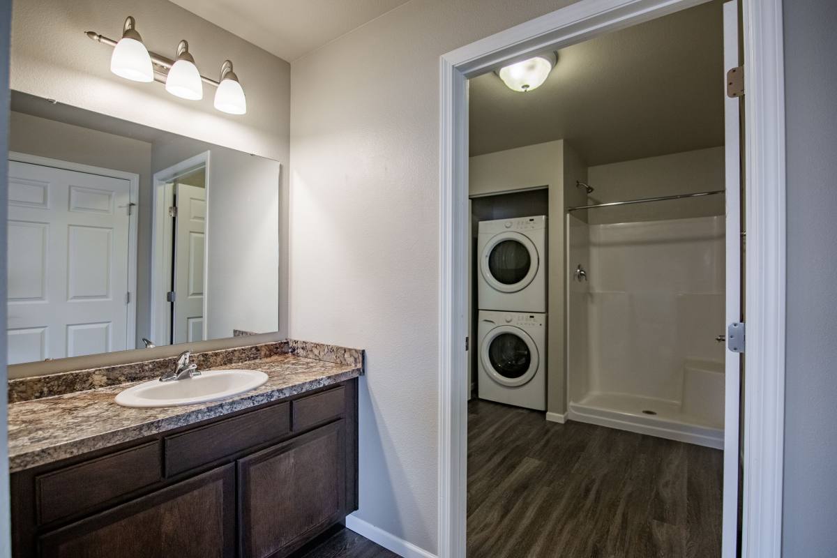 Apartment for rent at Creekside at Osgood, 4707 46th St S, Fargo, ND 58104