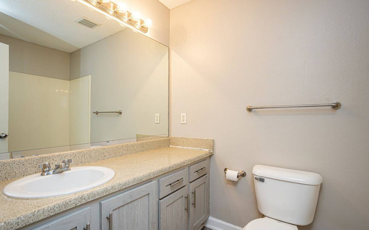 Apartment for rent at Hampton House, 4401 Beatline Rd, Long Beach, MS 39560