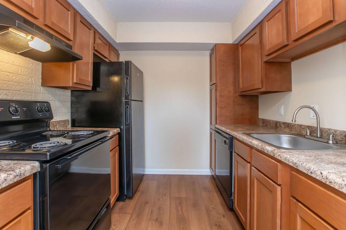 Apartment for rent at Oak Grove Place, 2000 Oak Grove Rd, Hattiesburg, MS 39402