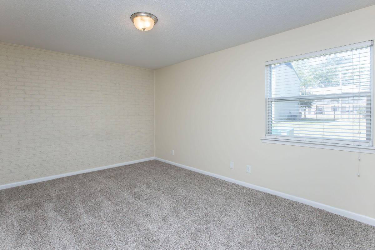 Apartment for rent at Oak Grove Place, 2000 Oak Grove Rd, Hattiesburg, MS 39402
