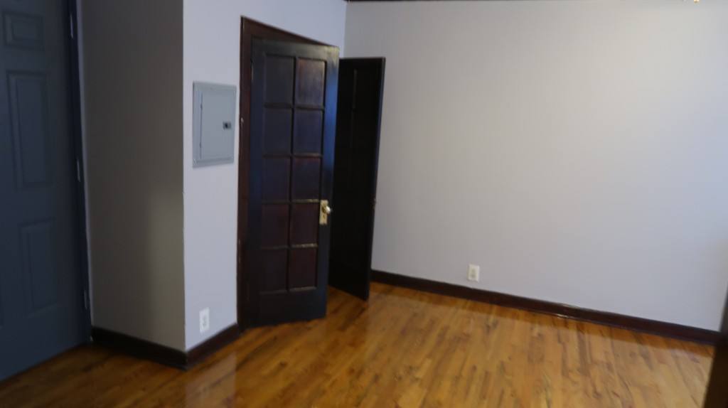 Apartment for rent at 846 W Montrose, Chicago, IL 60626