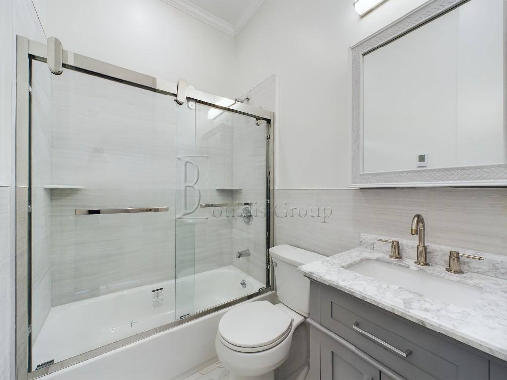 Apartment for rent at 31-25 28th Rd, Astoria, NY 11102