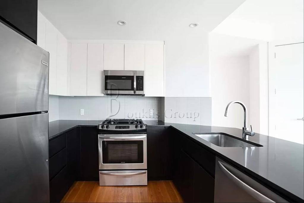 Apartment for rent at 11-06 Broadway #5A, Astoria, NY 11106
