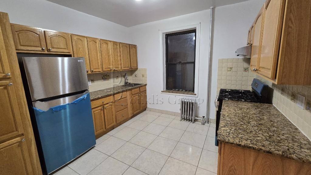 Apartment for rent at 31-32 37th St #2R, Astoria, NY 11103
