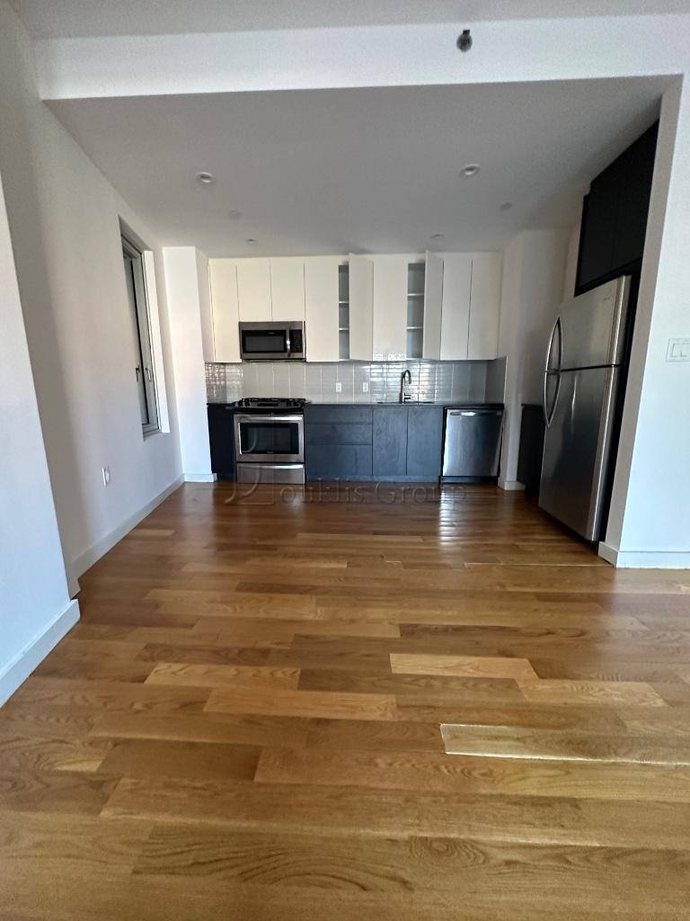 Apartment for rent at 27-02 Crescent St #691, Astoria, NY 11102