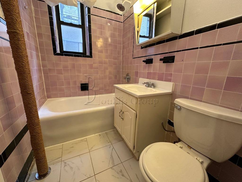 Apartment for rent at 31-18 Crescent St #A3, Astoria, NY 11106