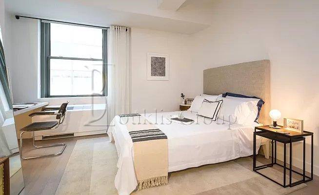 Apartment for rent at 20 Exchange Place #903, New York, NY 10005
