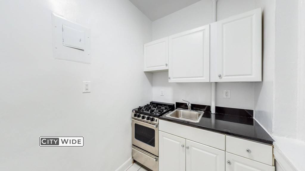 Apartment for rent at 178 E 70th St #1RE, New York, NY 10021
