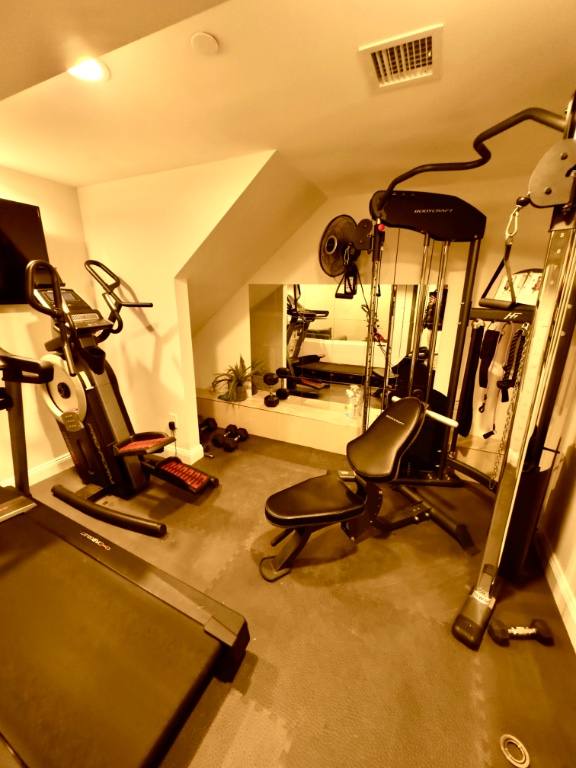 Apartment for rent at 170 E 100th St #1W, New York, NY 10029