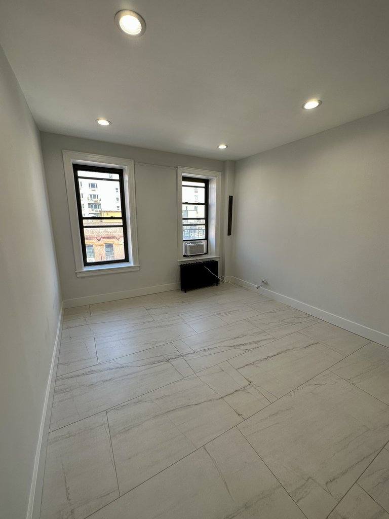 Apartment for rent at 170 E 100th St #5F, New York, NY 10029
