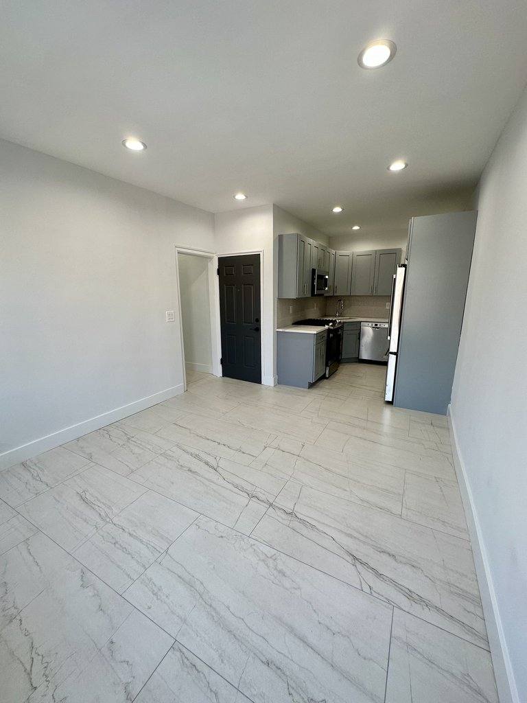 170 E 100th St #5F, New York, NY 10029 - Apartment for Rent - Image 3