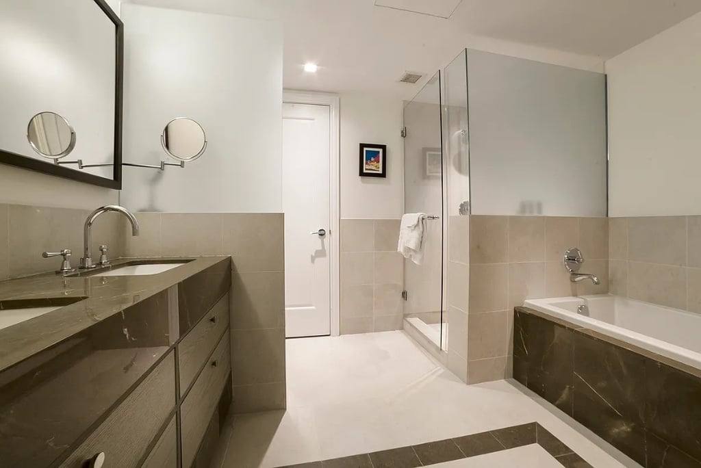 Apartment for rent at 160 Central Park S #1810, New York, NY 10019