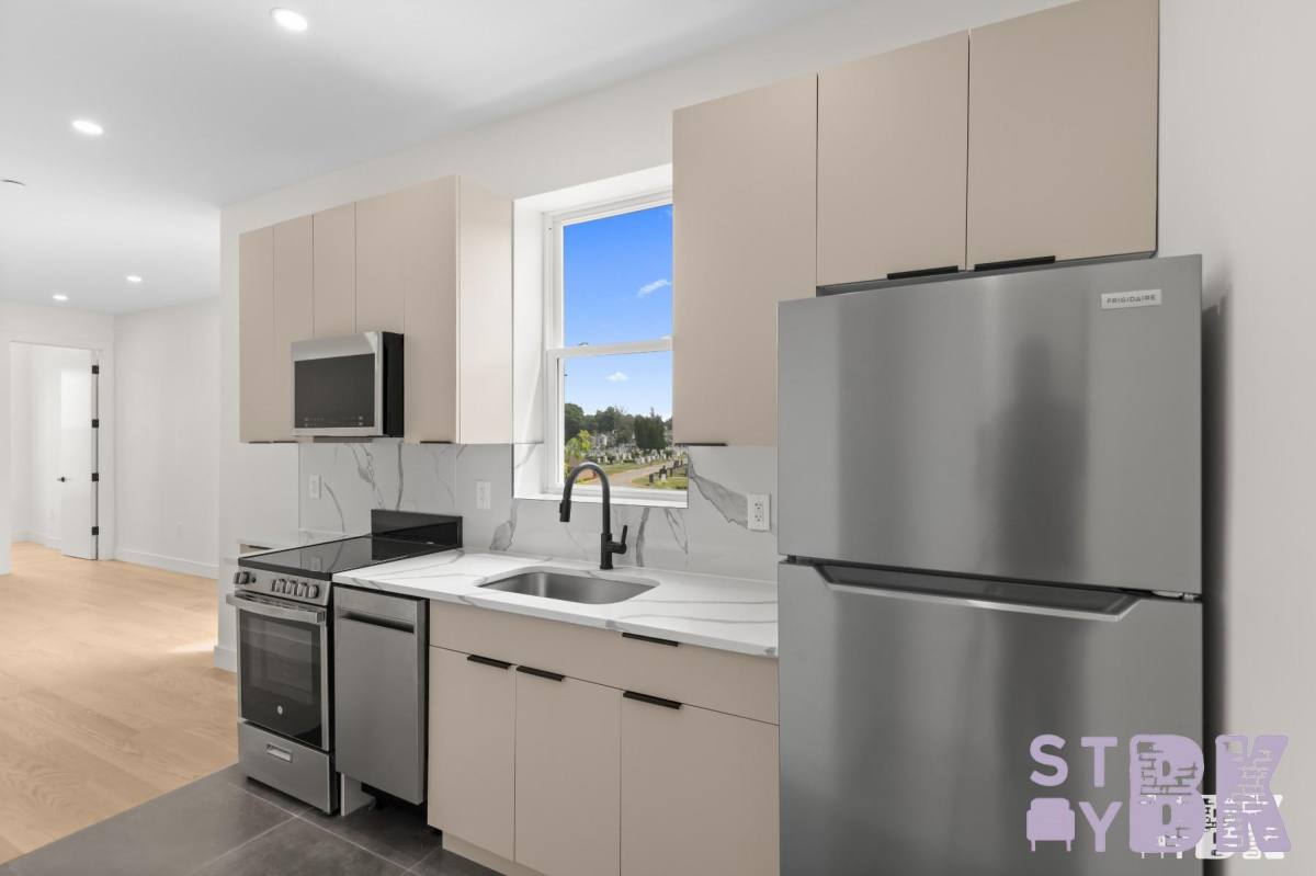 Apartment for rent at 72-50 66th St #3R, Ridgewood, NY 11385