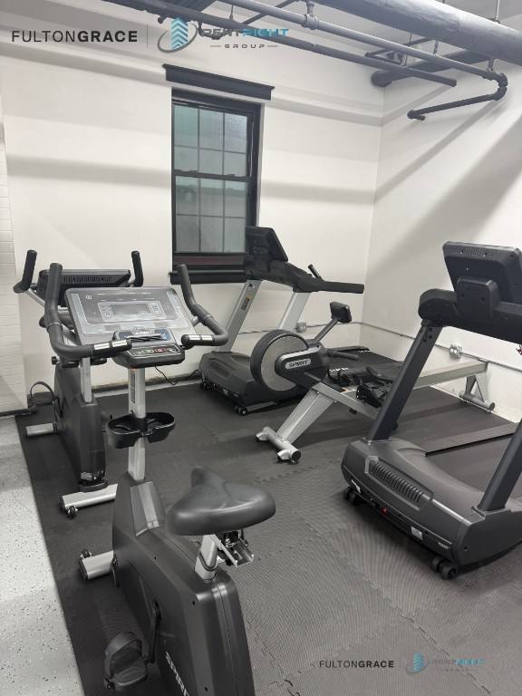 Apartment for rent at 426 W Briar Place #C4, Chicago, IL 60657