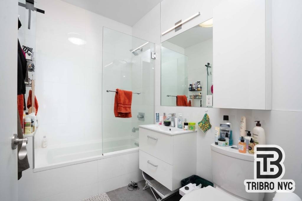 Apartment for rent at 230 E 124th St #4B, New York, NY 10035