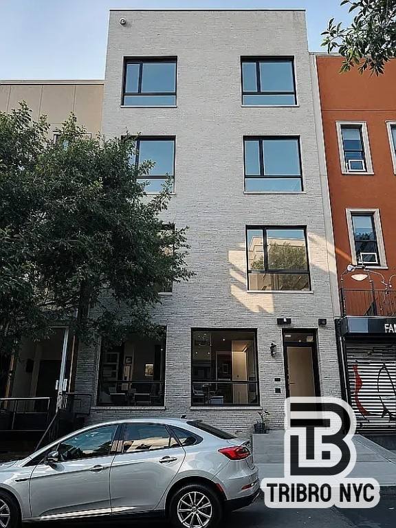 Apartment for rent at 1493 Dekalb Ave #1B, Brooklyn, NY 11237