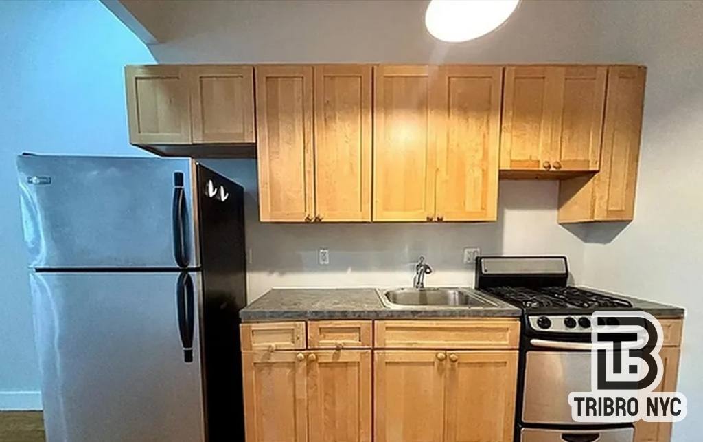 Apartment for rent at 150 Grove St #2C, Brooklyn, NY 11221