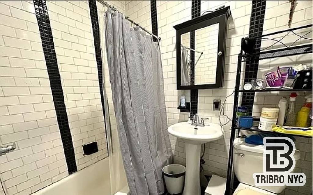 Apartment for rent at 166 Harman #3F, Brooklyn, NY 11221