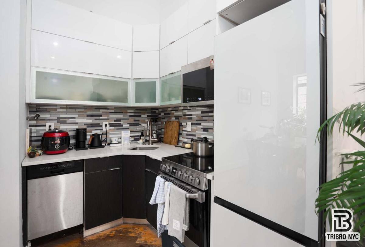 Apartment for rent at 378 S 3rd St #1, Brooklyn, NY 11211