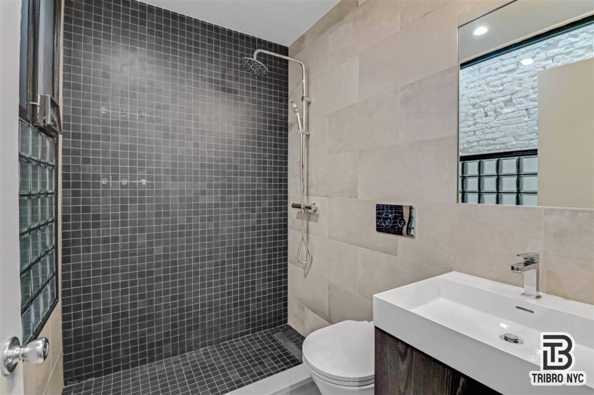 Apartment for rent at 319 E 93rd St #3A, New York, NY 10128