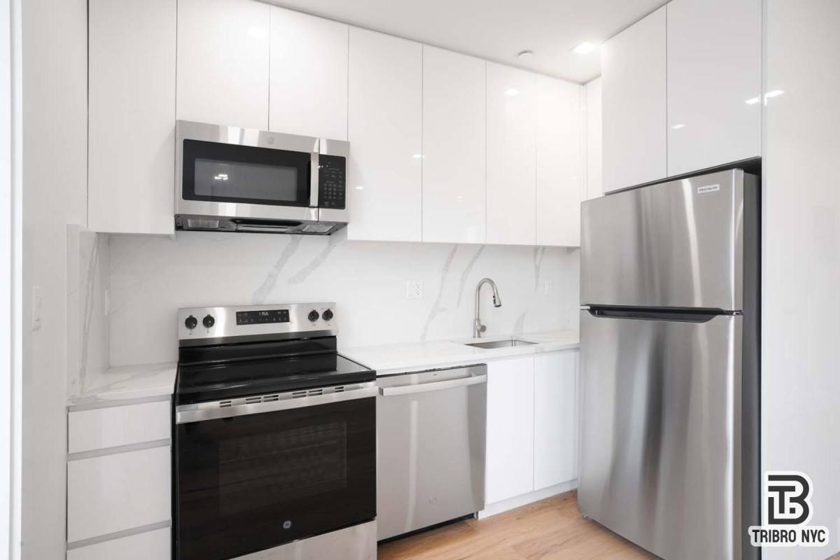 Apartment for rent at 13 N Elliott Place #2A, Brooklyn, NY 11205