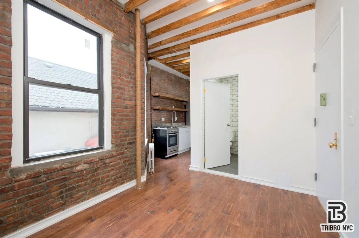 Apartment for rent at 37 Monroe St #4B, Wareham, MA 02571
