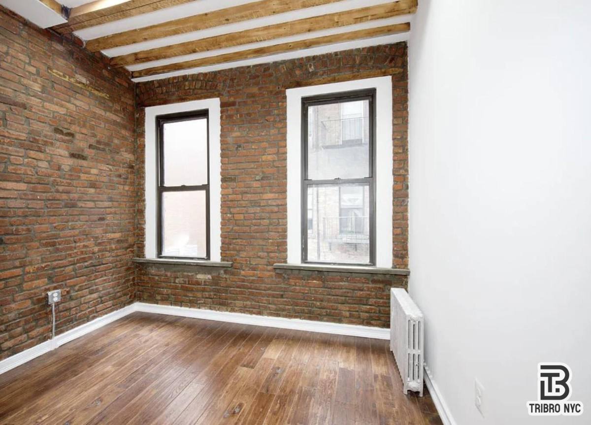Apartment for rent at 37 Monroe St #4B, Wareham, MA 02571