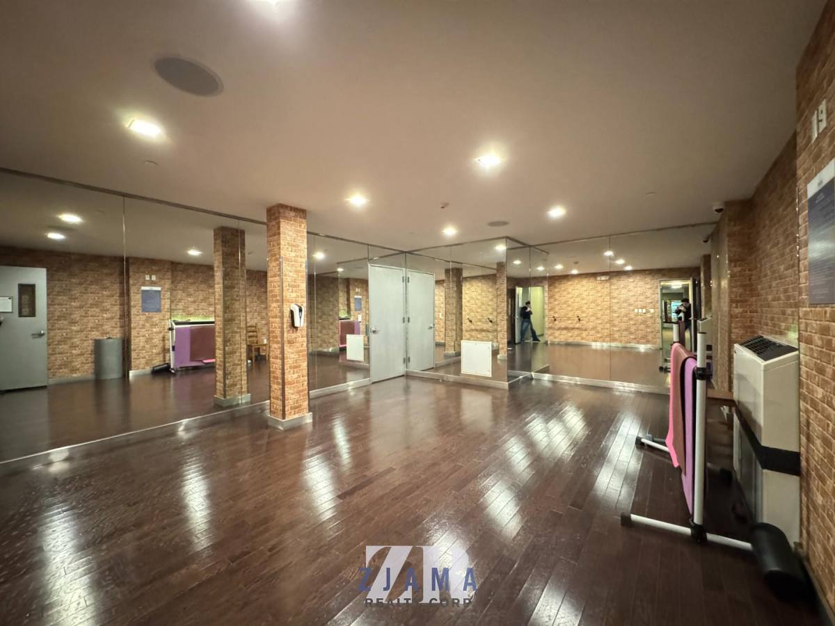 Apartment for rent at 123 Parkside Ave #2P, Brooklyn, NY 11226