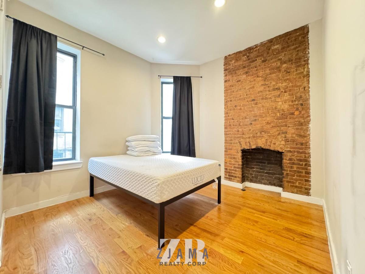 Apartment for rent at 354 Myrtle Ave #1, Brooklyn, NY 11205