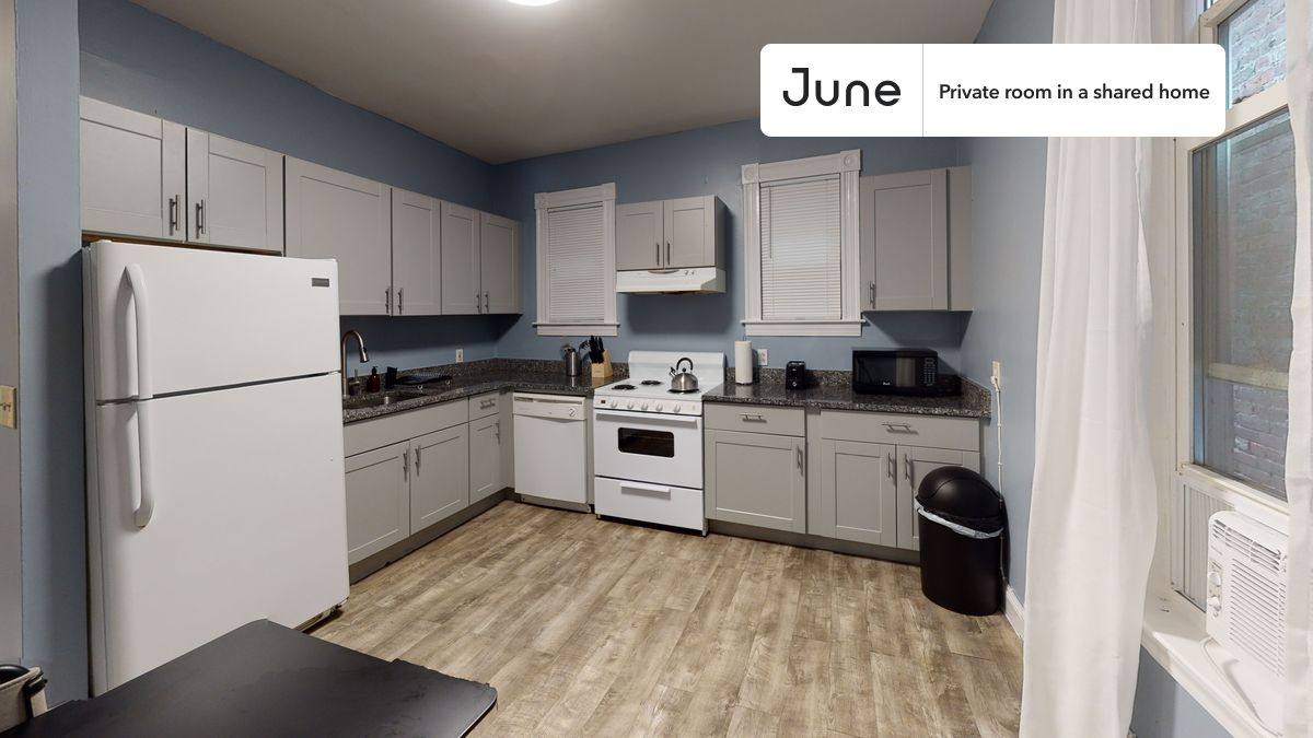 Apartment for rent at 1015 Calumet St, Roxbury Crossing, MA 02120