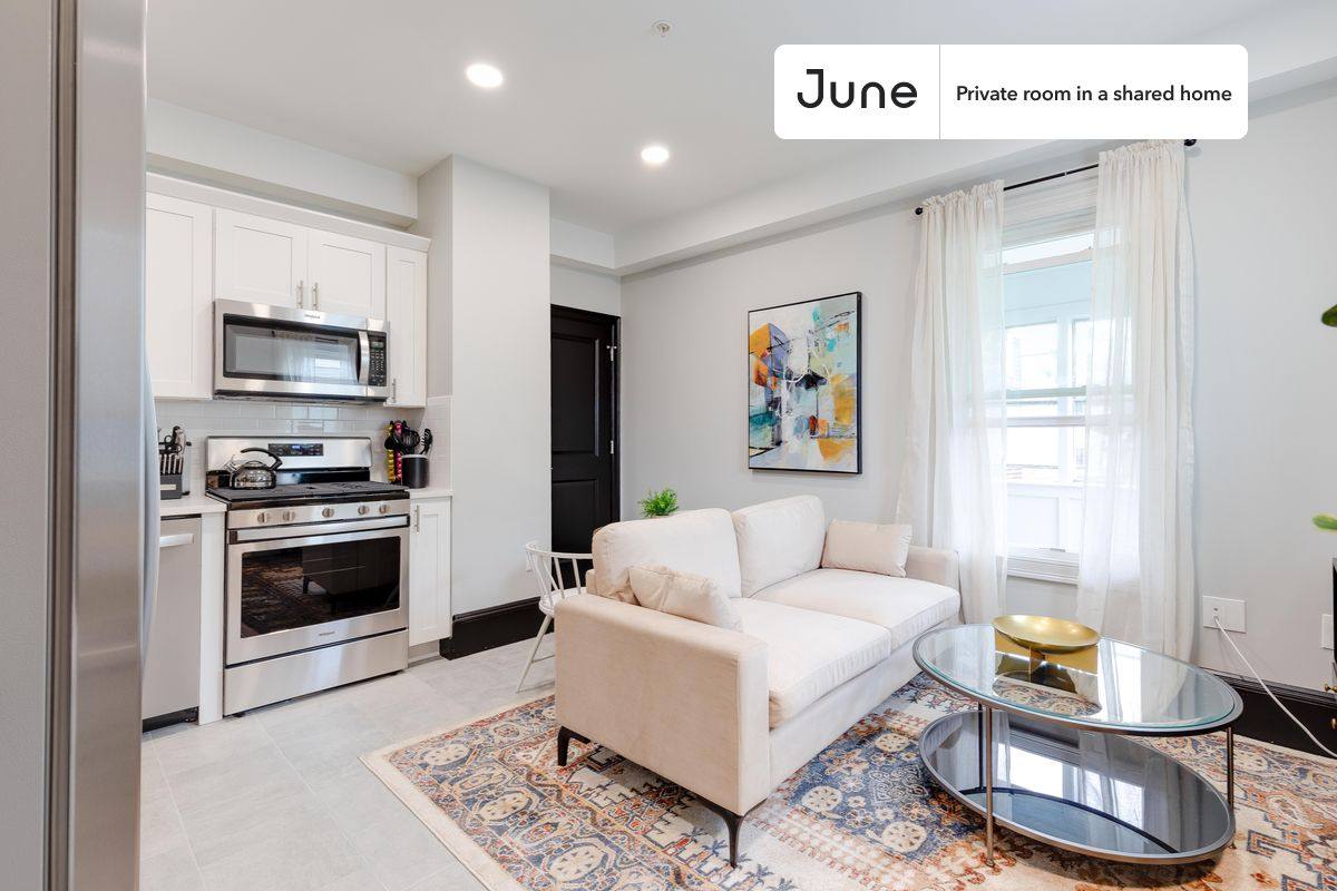 Apartment for rent at 114 Boston St, Dorchester, MA 02125