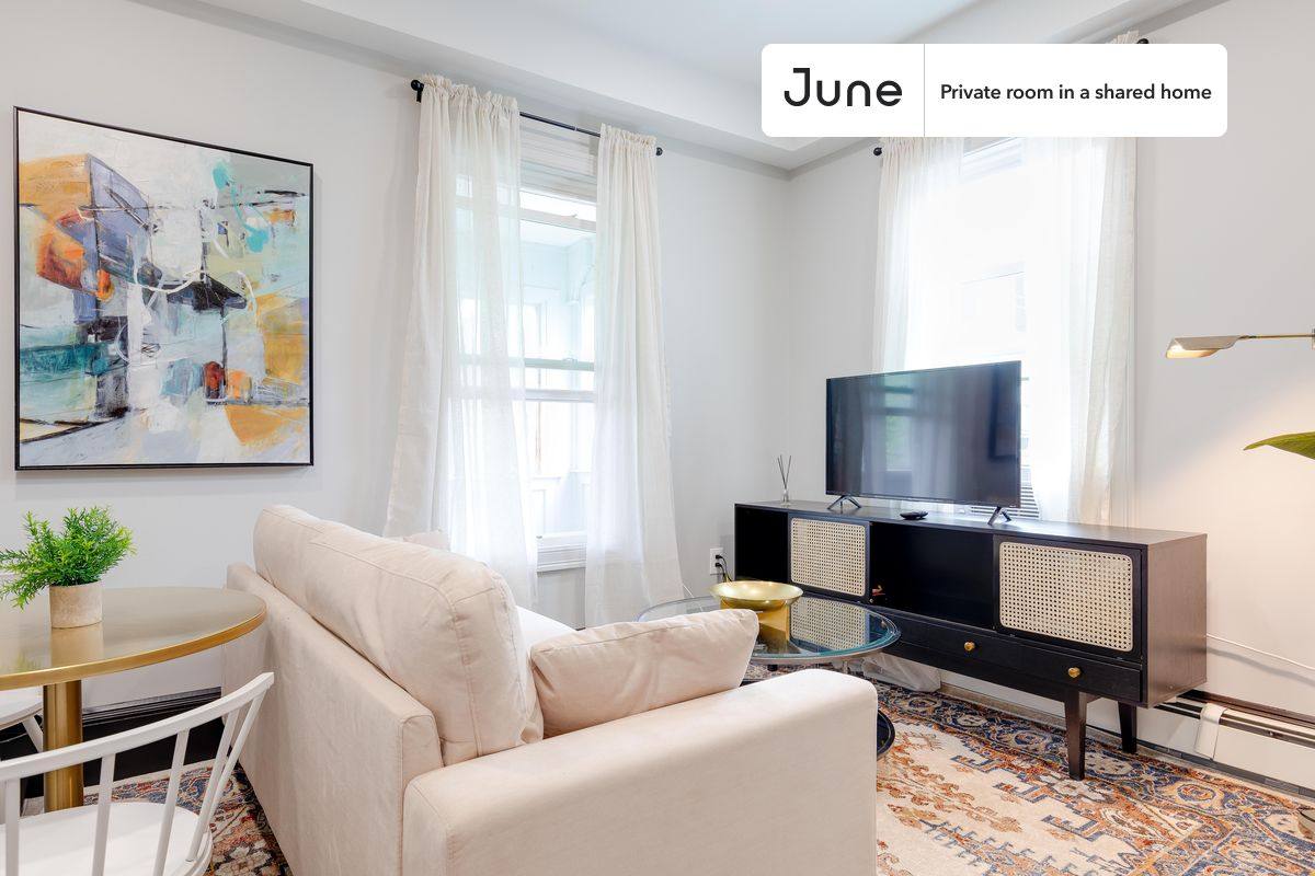 Apartment for rent at 114 Boston St, Dorchester, MA 02125