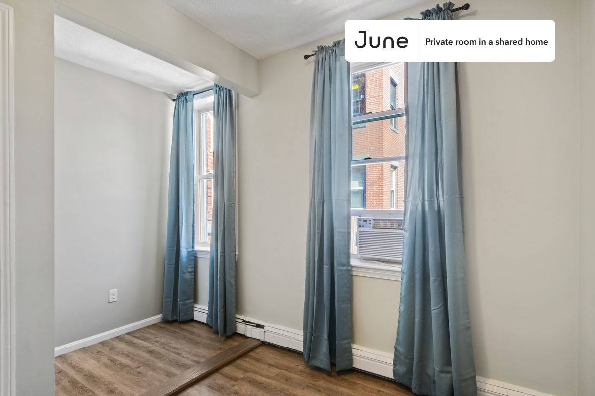 Apartment for rent at 36 N Bennet, Boston, MA 02113