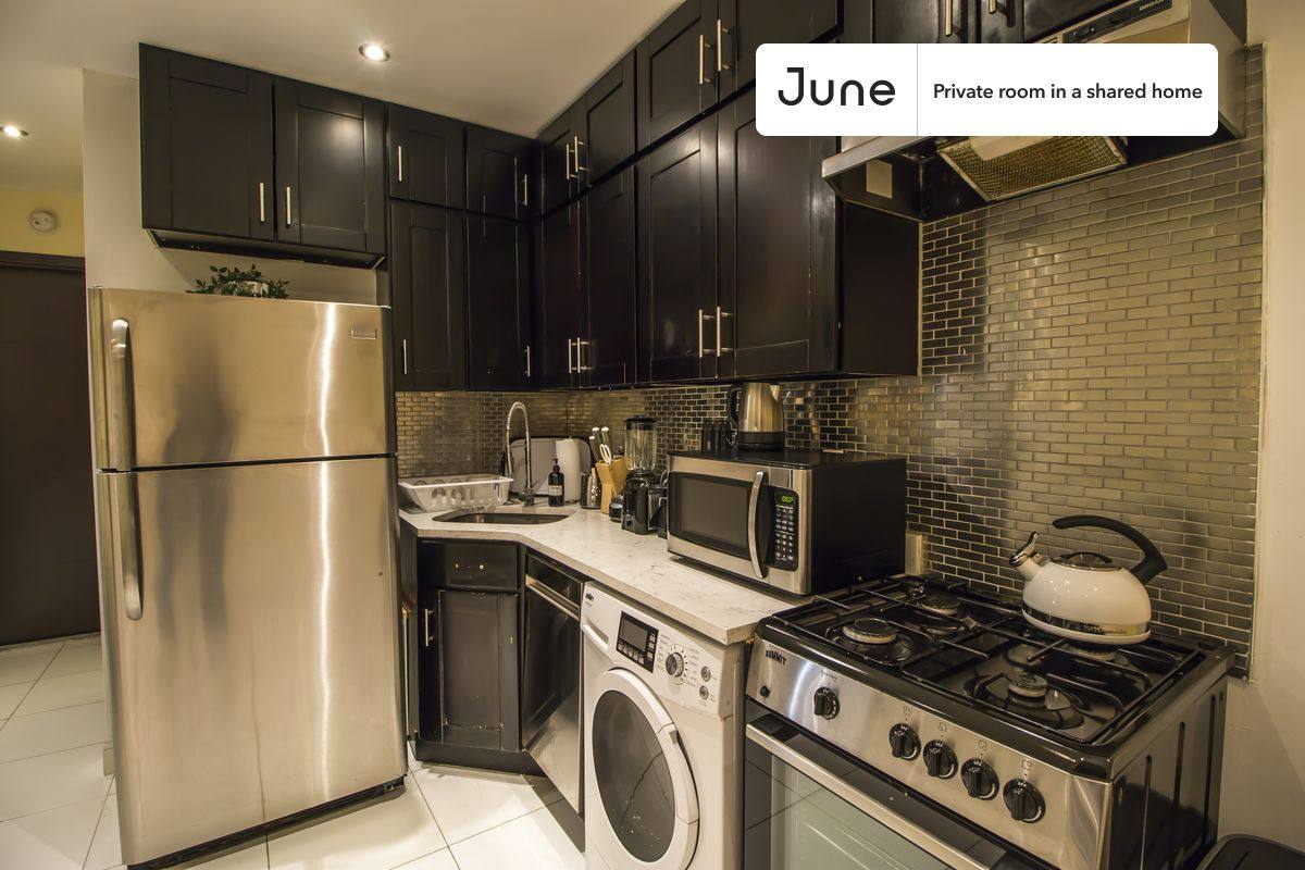 Apartment for rent at 15 W 107th St, New York, NY 10025
