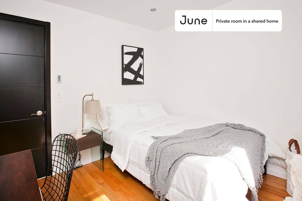 Apartment for rent at 350 Manhattan, New York, NY 10026