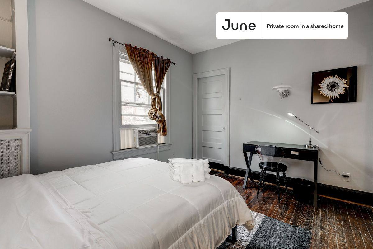 Apartment for rent at 2270 Cathedral Ave NW, Washington, DC 20008