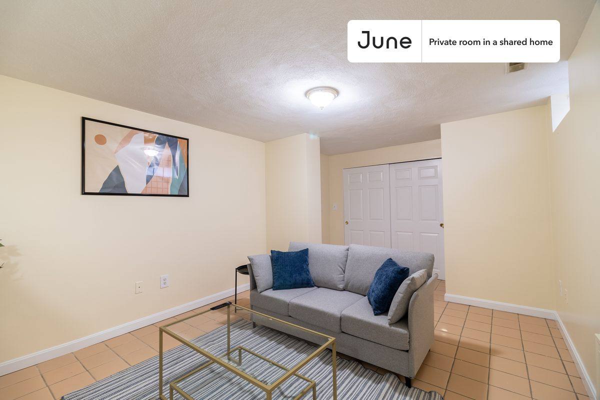 Apartment for rent at 277 Paris, East Boston, MA 02128