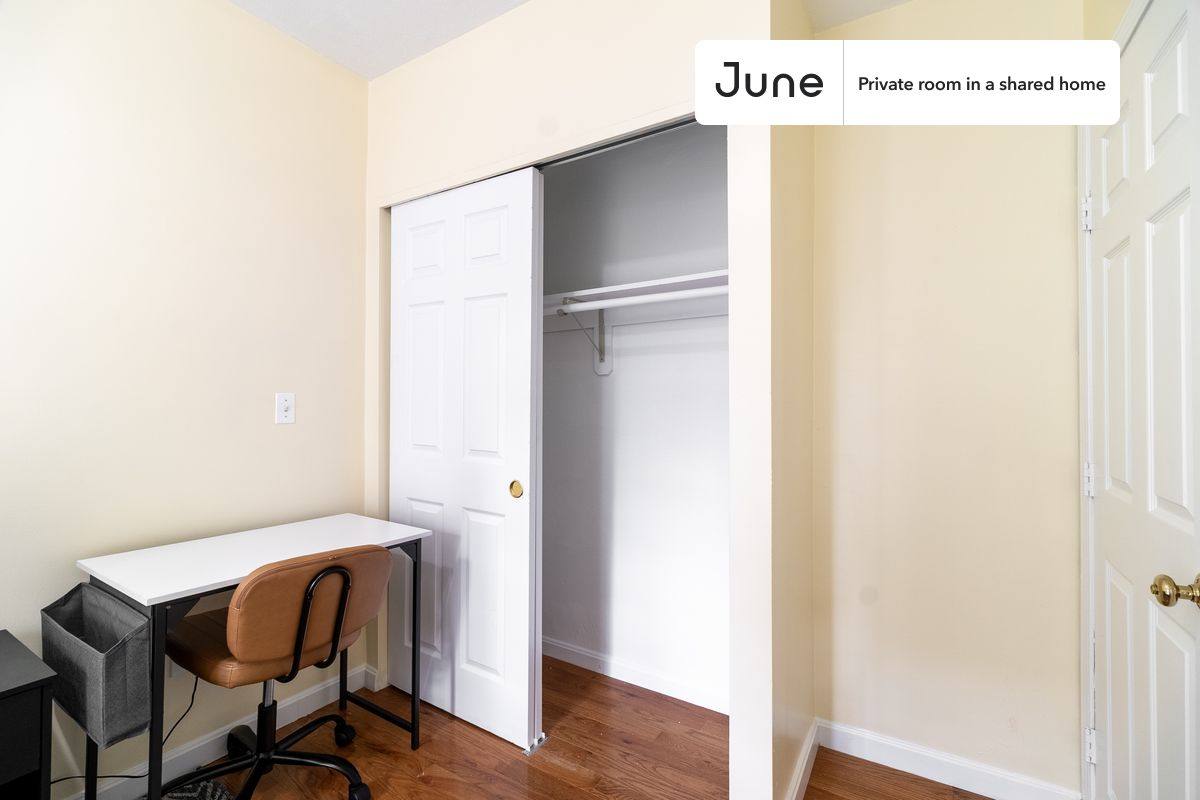 Apartment for rent at 277 Paris, East Boston, MA 02128
