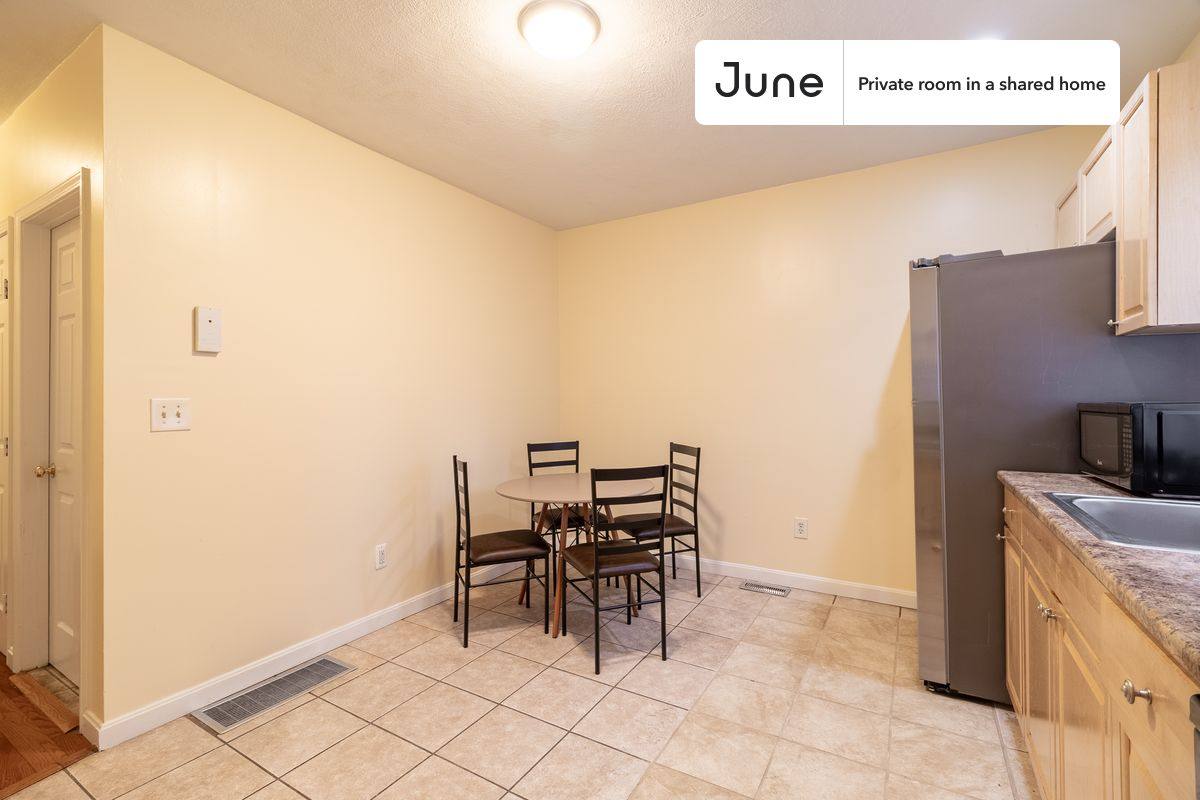 Apartment for rent at 277 Paris, East Boston, MA 02128