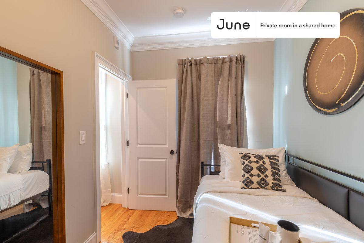 Apartment for rent at 33 N Margin St, Boston, MA 02113
