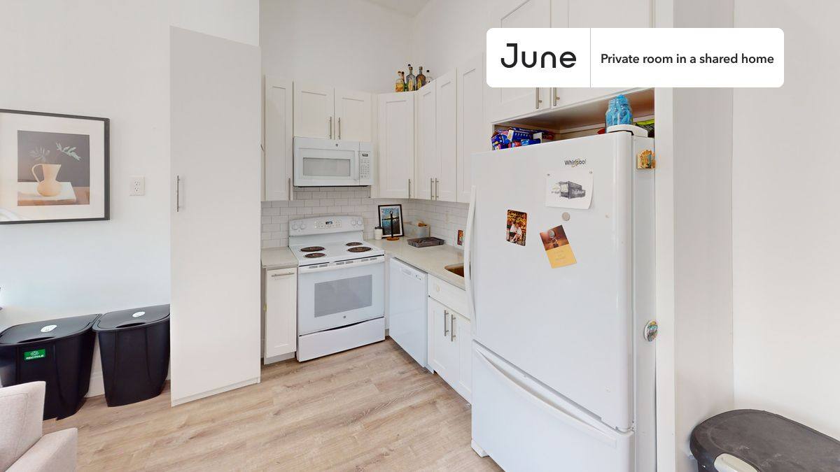 Apartment for rent at 39A Broome St #B, Brooklyn, NY 11222