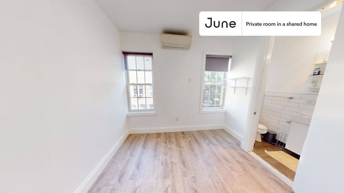 Apartment for rent at 39A Broome St #B, Brooklyn, NY 11222