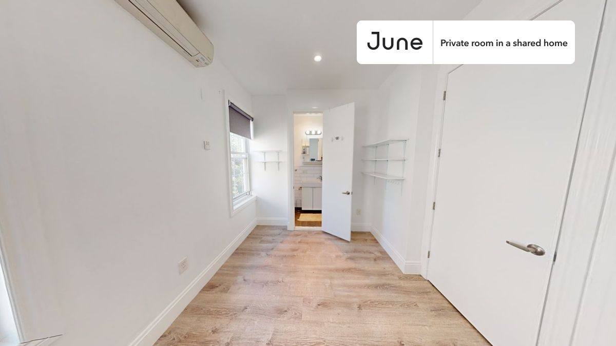Apartment for rent at 39A Broome St #B, Brooklyn, NY 11222